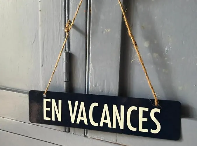 Les Galineaux Holiday home